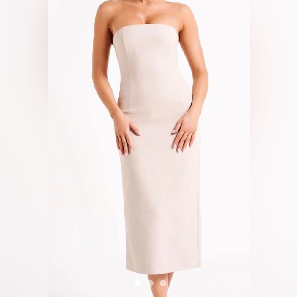 NWT Meshki - Elegant Cream Sleeveless Dress